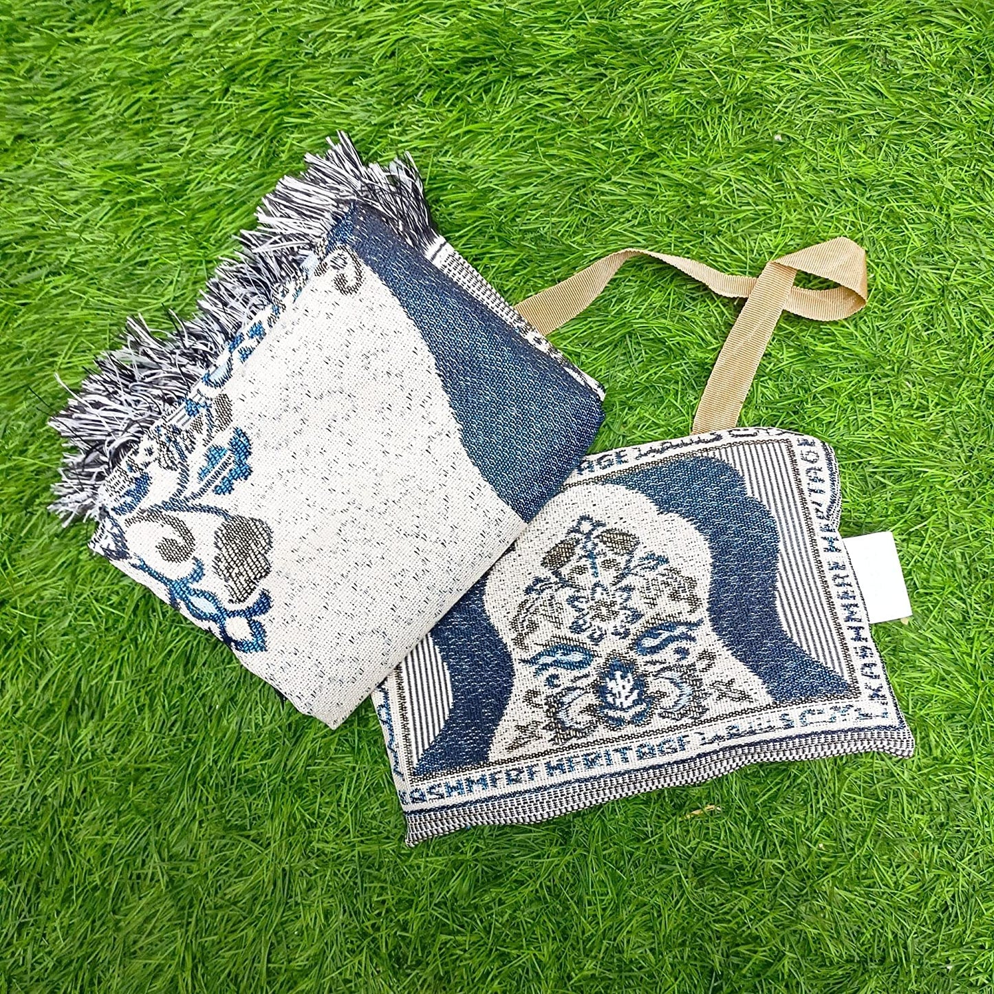 Portable Travel Prayer Mat With Bag | Hajj Gift | Ramazan Special